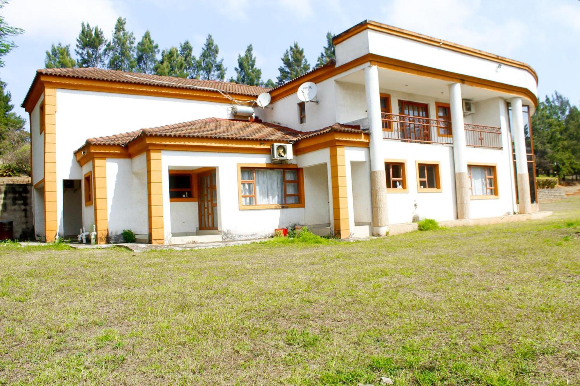 منزيني The Rest Camp Lodge And B&B المظهر الخارجي الصورة
